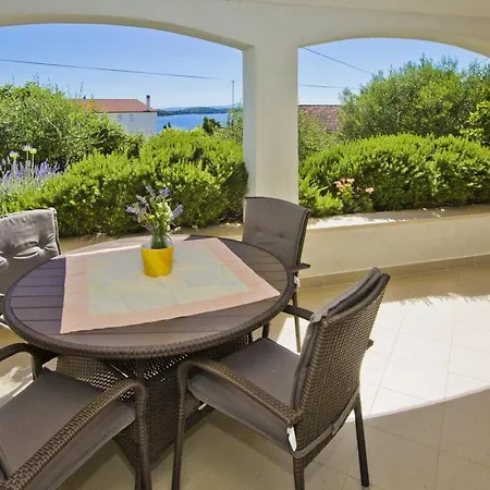 Apartment Lucija