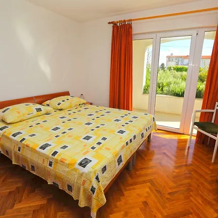 Apartment Lucija *