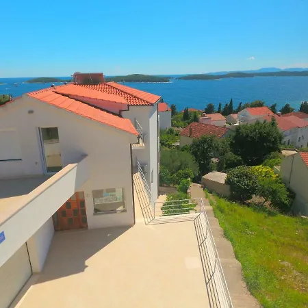 Lucija Appartement *