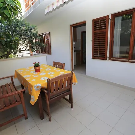 Apartment Lucija Hvar Town