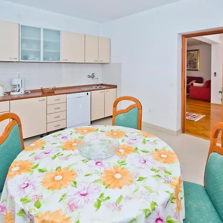 Lucija Apartment Hvar Town