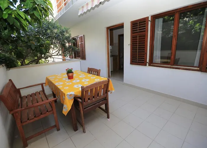 Apartament Lucija Hvar Town