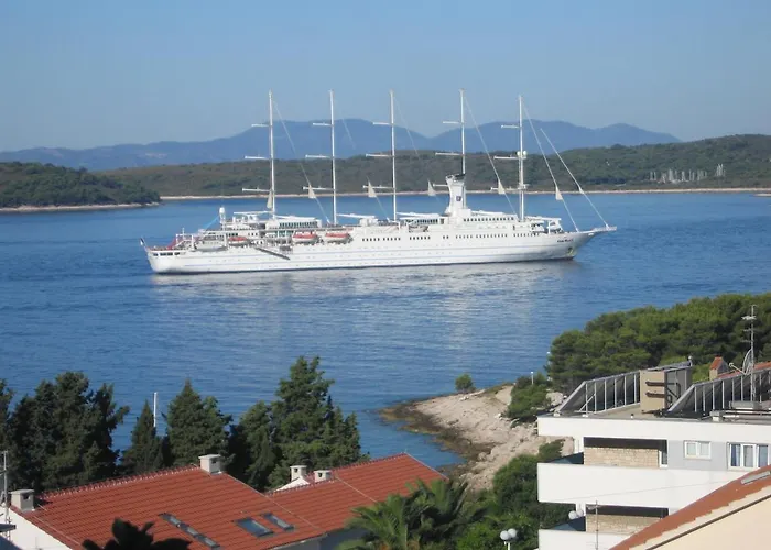 شقة Lucija هفار